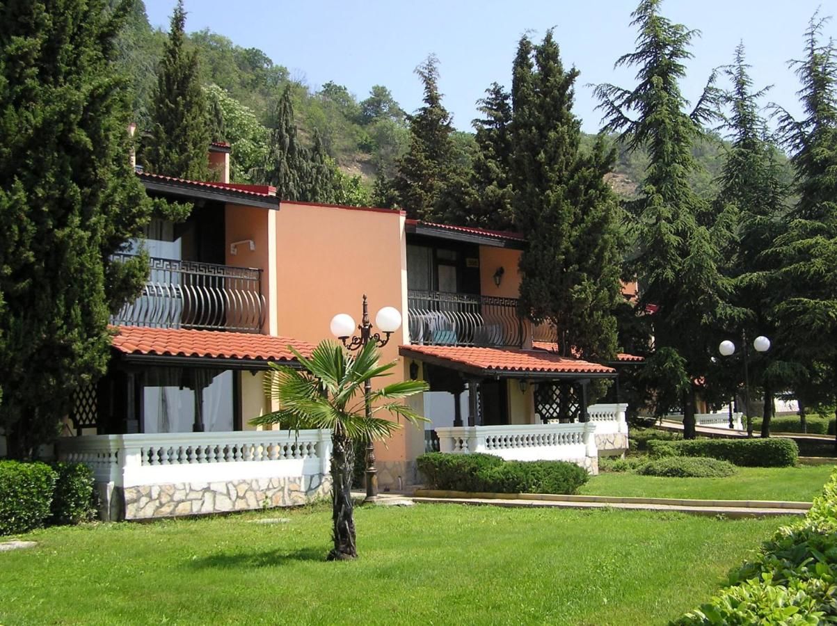 Курортные отели Villas Elenite Елените