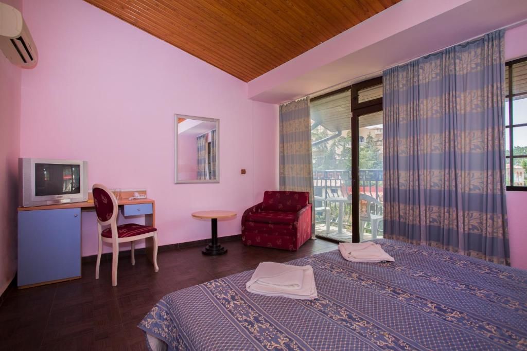 Курортные отели Villas Elenite Елените-45