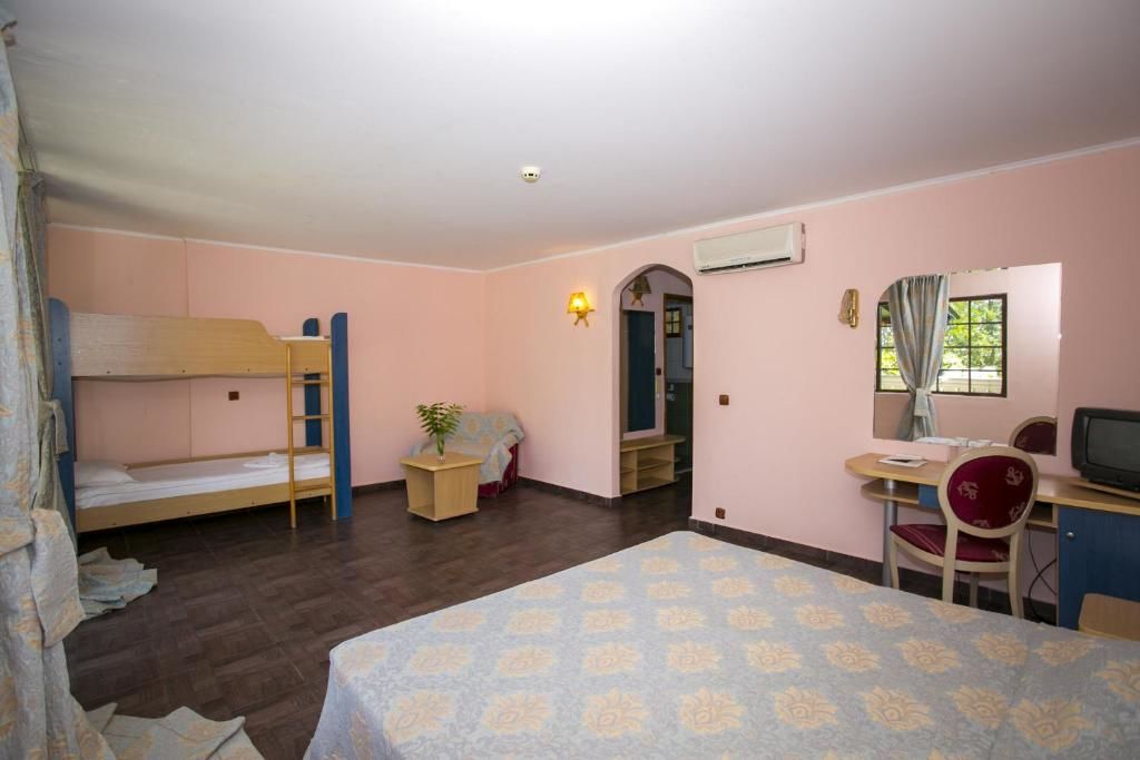 Курортные отели Villas Elenite Елените-54