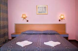 Курортные отели Villas Elenite Елените Двухместный номер с 1 кроватью - Вилла с видом на парк (для 2 взрослых и 1 ребенка до 11 лет)-15