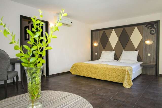 Курортные отели Villas Elenite Елените-20