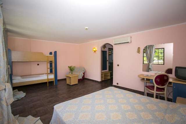 Курортные отели Villas Elenite Елените-53